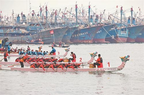 时隔半世纪 海上龙舟赛再现深沪湾